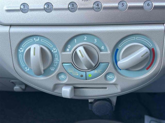 アルトエコ ＥＣＯ－Ｓ　４ＷＤ　ＥＴＣ　スマートキー　アイドリングストップ　電動格納ミラー　シートヒーター　ＣＶＴ　盗難防止システム　ＡＢＳ　ＣＤ　衝突安全ボディ　エアコン　パワーステアリング　パワーウィンドウ（5枚目）