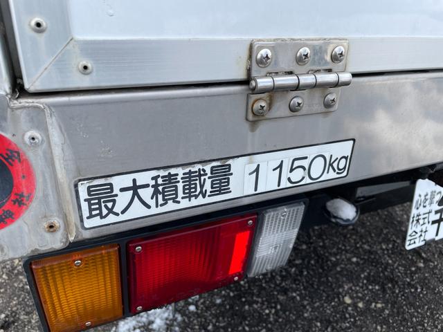 　１．１５ｔ　移動販売車　東光冷熱エンジニアリング冷蔵冷凍車　前室－１０℃〜３０℃　後室－５℃〜３０℃　車両総重量４，４８５ｋｇ　ヒ―テッドドアミラー　ラジオ　エアコン　パワステ(12枚目)