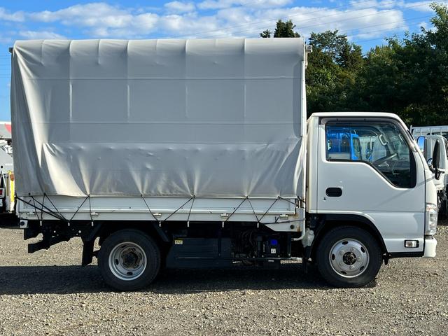 　幌　最大積載量１，５５０ｋｇ　ＡＴ　４ＷＤ(6枚目)