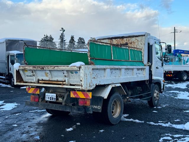 　ダンプ　積載量３，６００ｋｇ　６ＭＴ　電動コボレーン付(4枚目)