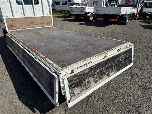 エルフトラック 　平ボディ　積載１，５００ｋｇ　ＡＴ　４ＷＤ（16枚目）