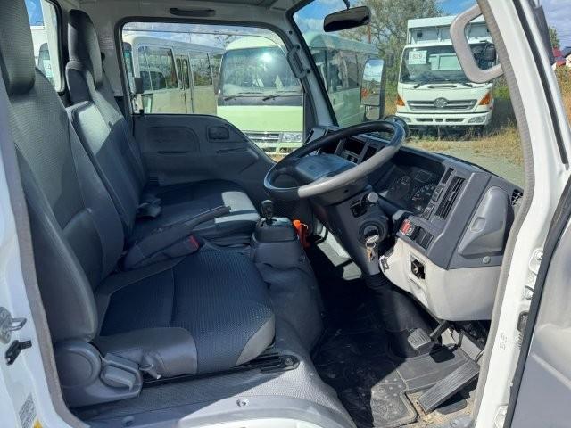 エルフトラック 　平ボディ　積載１，５００ｋｇ　ＡＴ　４ＷＤ（22枚目）