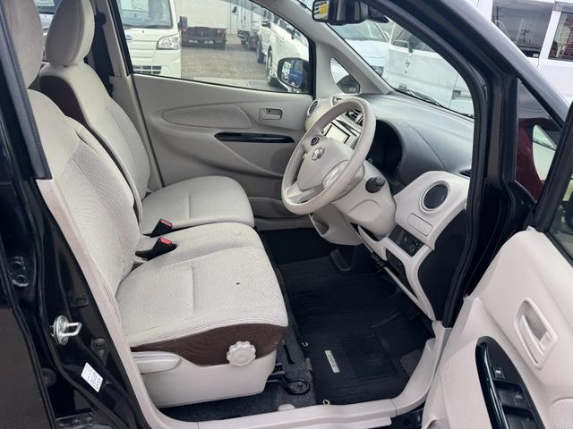 デイズ Ｘ　４ＷＤ　７インチフルセグナビ　バックカメラ　全方位カメラ　ドライブレコーダー　ＥＴＣ　衝突被害軽減ブレーキ　シートヒーター　スペアキーあり（13枚目）