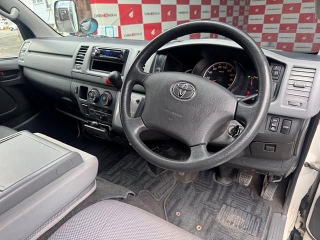 ハイエースバン ウェルキャブ 車椅子仕様 10人乗り 4WD(12枚目)