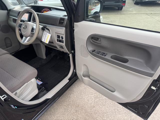 タント Ｘ　４ＷＤ　７インチフルセグナビ　Ｂｌｕｅｔｏｏｔｈオーディオ　ドライブレコーダー前後　横滑り防止機能　シートヒーター　片側電動スライドドア（11枚目）