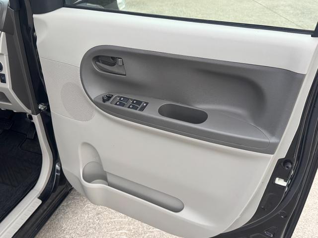 タント Ｘ　４ＷＤ　７インチフルセグナビ　Ｂｌｕｅｔｏｏｔｈオーディオ　ドライブレコーダー前後　横滑り防止機能　シートヒーター　片側電動スライドドア（12枚目）