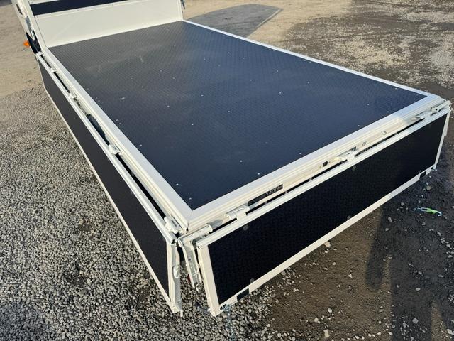 ダイナトラック 4WD 三方開平ボディ 5MT バックカメラ ヘッドライトウォッシャー クリアランスソナー 積載1,400kg 車両総重量3,635kg(7枚目)