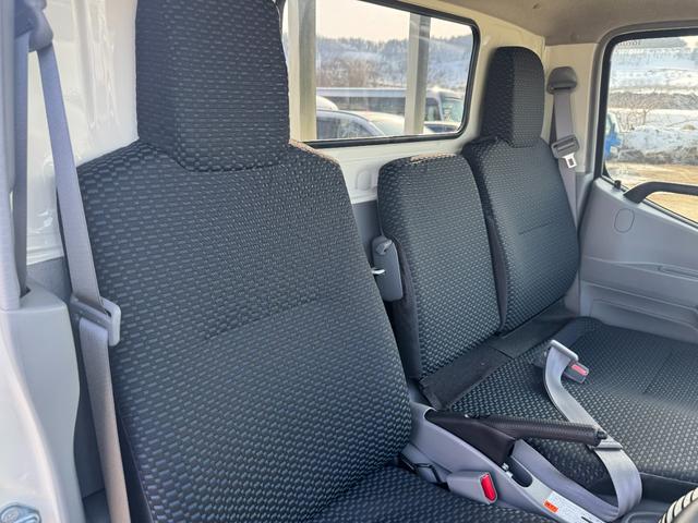 ダイナトラック 4WD 三方開平ボディ 5MT バックカメラ ヘッドライトウォッシャー クリアランスソナー 積載1,400kg 車両総重量3,635kg(14枚目)