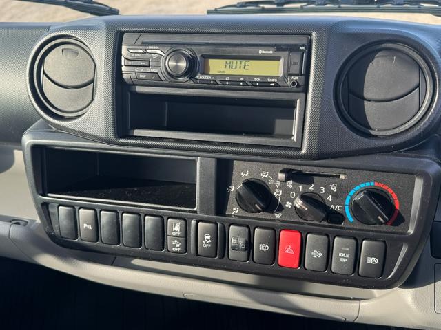 ダイナトラック 4WD 三方開平ボディ 5MT バックカメラ ヘッドライトウォッシャー クリアランスソナー 積載1,400kg 車両総重量3,635kg(24枚目)