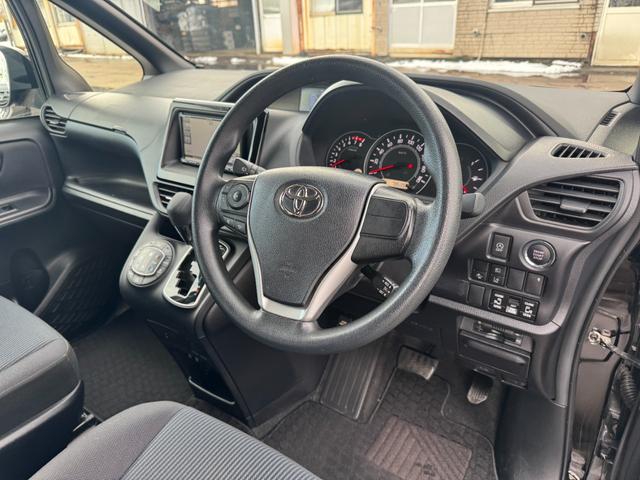 ノア Ｘ　４ＷＤ　７インチナビ　バックカメラ　ドライブレコーダー　ＥＴＣ　両側電動スライドドア　衝突被害軽減ブレーキ　Ｂｌｕｅｔｏｏｔｈオーディオ（13枚目）