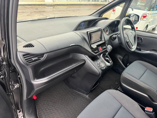 ノア Ｘ　４ＷＤ　７インチナビ　バックカメラ　ドライブレコーダー　ＥＴＣ　両側電動スライドドア　衝突被害軽減ブレーキ　Ｂｌｕｅｔｏｏｔｈオーディオ（19枚目）