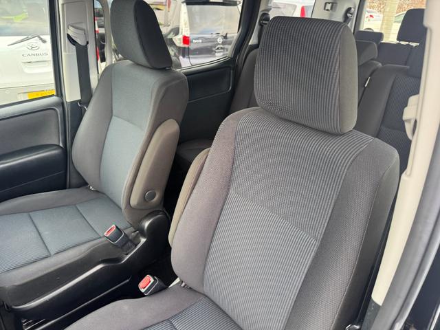 ノア Ｘ　４ＷＤ　７インチナビ　バックカメラ　ドライブレコーダー　ＥＴＣ　両側電動スライドドア　衝突被害軽減ブレーキ　Ｂｌｕｅｔｏｏｔｈオーディオ（20枚目）