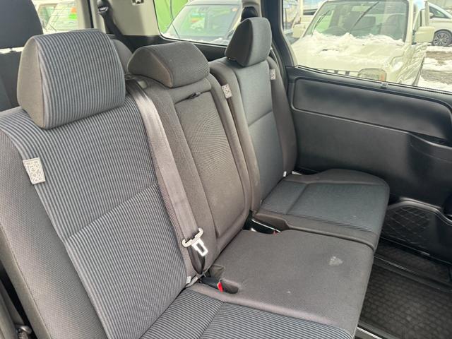 ノア Ｘ　４ＷＤ　７インチナビ　バックカメラ　ドライブレコーダー　ＥＴＣ　両側電動スライドドア　衝突被害軽減ブレーキ　Ｂｌｕｅｔｏｏｔｈオーディオ（24枚目）