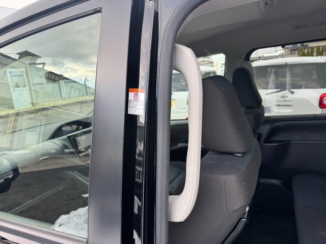 ノア Ｘ　４ＷＤ　７インチナビ　バックカメラ　ドライブレコーダー　ＥＴＣ　両側電動スライドドア　衝突被害軽減ブレーキ　Ｂｌｕｅｔｏｏｔｈオーディオ（27枚目）