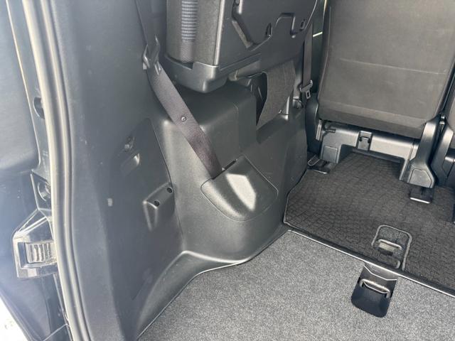 ノア Ｘ　４ＷＤ　７インチナビ　バックカメラ　ドライブレコーダー　ＥＴＣ　両側電動スライドドア　衝突被害軽減ブレーキ　Ｂｌｕｅｔｏｏｔｈオーディオ（37枚目）