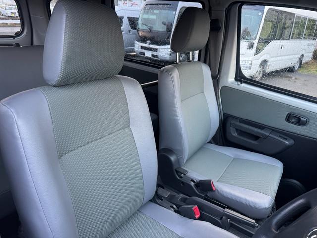 タウンエースバン GL 4WD 登録済み未使用車(9枚目)