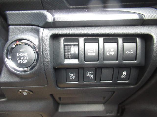 X-ブレイク 4WD 登録済未使用車 アイサイトセーフティプラス パワーバックドア パワーシート シートヒーター バックカメラ サイドカメラ(15枚目)