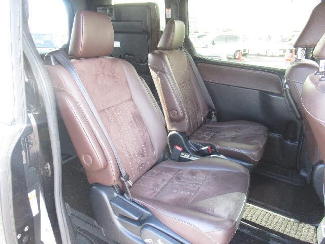 Gi プレミアムパッケージ 4WD 当店買取車両 ワンオーナー パナソニックフルセグフローティングナビ アルパインフリップダウンモニター 寒冷地セット ハーフレザーシート 両側パワースライドドア(20枚目)