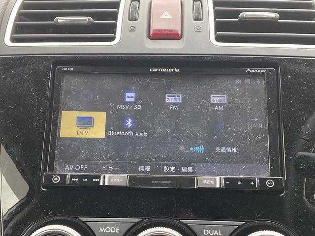 ２．０ＸＴ　アイサイト　当店買取車両　４ＷＤ　ワンオーナー　アイサイト　ルーフレール　純正フルセグナビ　バックカメラ　パワーバックドア　パワーシート　ＨＩＤヘッドライト　シートヒーター(8枚目)