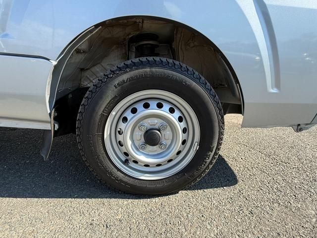 ハイゼットトラック ジャンボスタンダード　４ＷＤ　セーフティサポート　クリアランスソナー　誤発進抑制機能　アイドリングストップ　横滑り防止装置　ＣＤ再生　ヘッドライトレベライザー（22枚目）