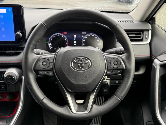 RAV4 アドベンチャー オフロードパッケージII 4WD 純正メモリーナビ バックカメラ セーフティセンス レーダークルーズ ステアリングヒーター 合皮シート パワーシート シートベンチレーション クリアランスソナー レーンキープ オートハイビーム(12枚目)