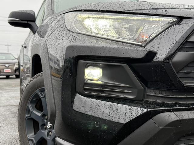 RAV4 アドベンチャー オフロードパッケージII 4WD 純正メモリーナビ バックカメラ セーフティセンス レーダークルーズ ステアリングヒーター 合皮シート パワーシート シートベンチレーション クリアランスソナー レーンキープ オートハイビーム(27枚目)