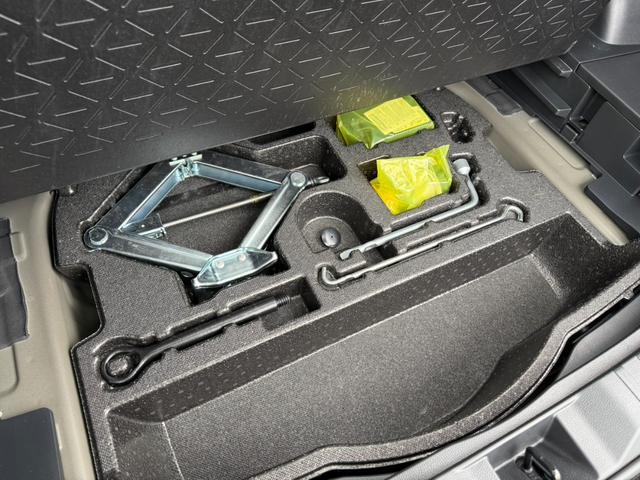 RAV4 アドベンチャー オフロードパッケージII 4WD 純正メモリーナビ バックカメラ セーフティセンス レーダークルーズ ステアリングヒーター 合皮シート パワーシート シートベンチレーション クリアランスソナー レーンキープ オートハイビーム(51枚目)