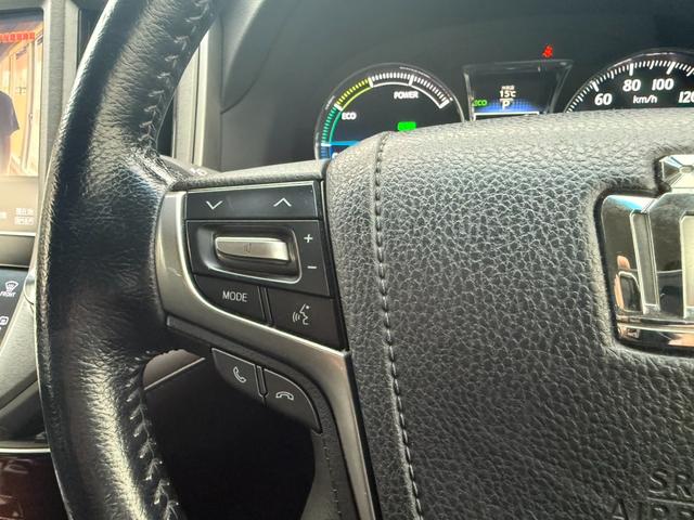 クラウンハイブリッド ロイヤルサルーン Four 4WD 純正メモリーナビ バックカメラ プリクラッシュセーフティ レーダークルーズ スマートキー パワーシート デュアルオートエアコン ステアリングスイッチ 純正革巻きステアリング 純正アルミ(35枚目)