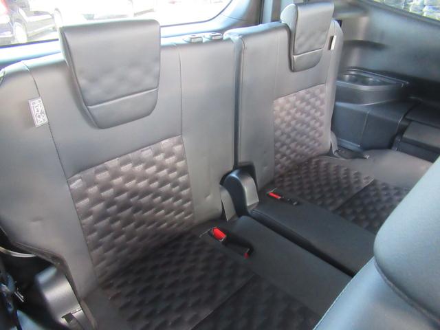 ヴォクシー ハイブリッドS-Z 4WD 寒冷地仕様 両側電動スライドドア ユニバーサルステップ トヨタチームメイト 純正10.5型ディスプレイオーディオ 全周囲カメラ ブラインドスポットモニター プロジェクター式LEDヘッドライト(11枚目)