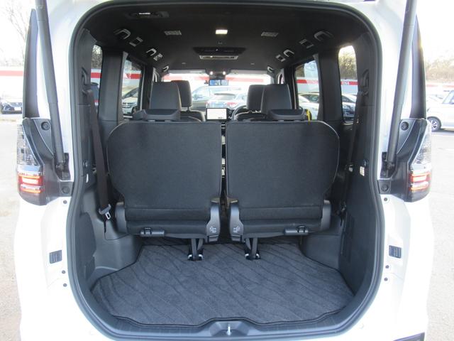 ヴォクシー ハイブリッドS-Z 4WD 寒冷地仕様 両側電動スライドドア ユニバーサルステップ トヨタチームメイト 純正10.5型ディスプレイオーディオ 全周囲カメラ ブラインドスポットモニター プロジェクター式LEDヘッドライト(12枚目)