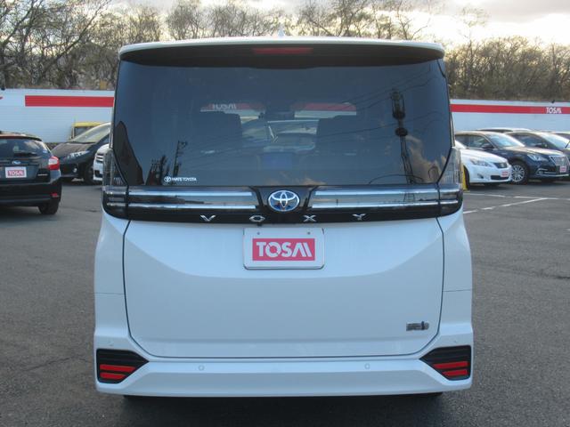 ヴォクシー ハイブリッドS-Z 4WD 寒冷地仕様 両側電動スライドドア ユニバーサルステップ トヨタチームメイト 純正10.5型ディスプレイオーディオ 全周囲カメラ ブラインドスポットモニター プロジェクター式LEDヘッドライト(17枚目)