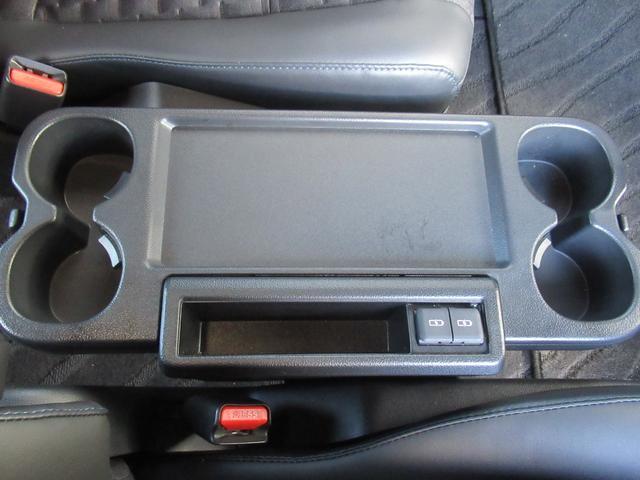 ヴォクシー ハイブリッドS-Z 4WD 寒冷地仕様 両側電動スライドドア ユニバーサルステップ トヨタチームメイト 純正10.5型ディスプレイオーディオ 全周囲カメラ ブラインドスポットモニター プロジェクター式LEDヘッドライト(50枚目)