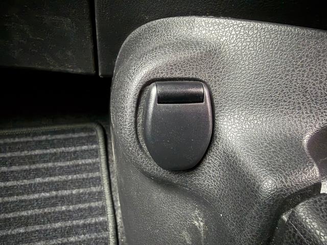 ノート ｅパワーＢ　ＦＯＵＲ　Ｃａｒｒｏｚｚｅｒｉａ製メモリーナビ　全周囲モニター　エマージェンシーブレーキ　レーンキープ　ＥＴＣ　インテリジェントルームミラー　クリアランスソナー　Ｂｌｕｅｔｏｏｔｈ　スマートキー　横滑り防止装置（35枚目）