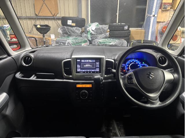 大型展示場に軽自動車、ハイブリッドカー、コンパクトカー、スポーツ、ミニバン、１ＢＯＸカー、ＳＵＶなどオールジャンルの４ＷＤが勢ぞろい♪新車の販売もしております！まずはご相談・ご来店を！