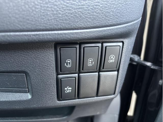 【両側パワースライドドア】スマートキーや運転席のスイッチで後席両側スライドドアの開閉が可能♪電動だから力を入れてドアを開ける必要が無く、小さなお子様でも簡単に開け閉めでき快適です♪