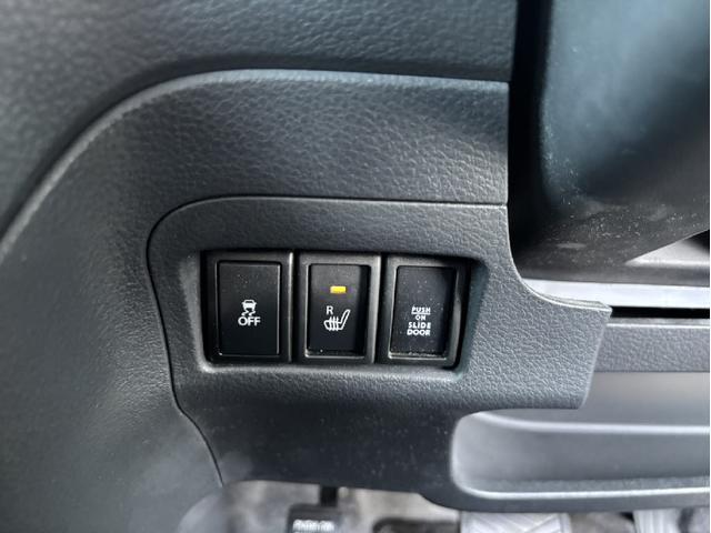 【シートヒーター】寒い日に重宝するシートヒーター！エアコンより早く温まってくれるので寒がりの人も安心ですね♪エアコンの温風は乾燥するから苦手、という方にもをおすすめです。