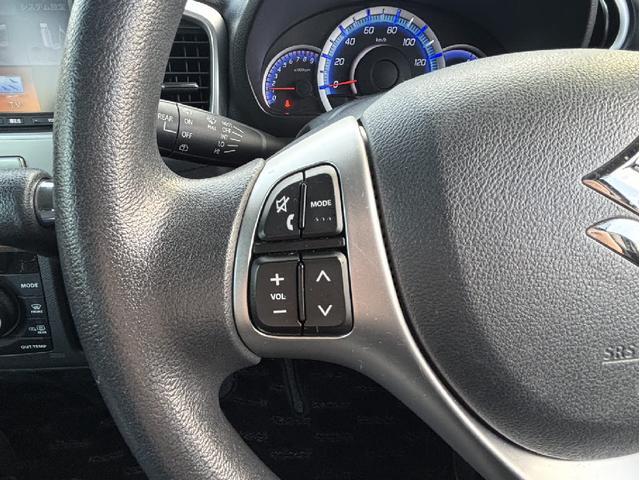 【ステアリングスイッチ】運転中、前方から目線をそらすことなく、オーディオ等の操作が可能な便利機能！安心＆快適なドライブを演出してくれます♪