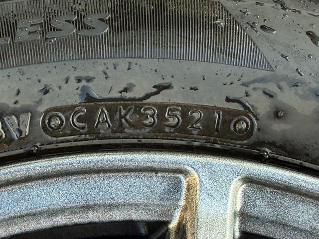 アルト Ｌ　４ＷＤ　純正オーディオ　前席シートヒーター　アイドリングストップ　横滑り防止装置　頸部衝突緩和ヘッドレスト　キーレス　ダイヤル式マニュアルエアコン　エネチャージ　エコクール　パワーウインドウ（56枚目）