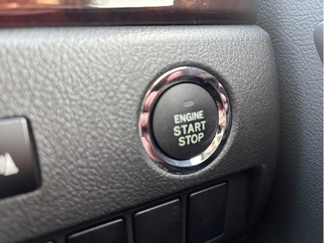 ヴェルファイア ２．４Ｚ　４ＷＤ　両側電動スライドドア　カロッツェリア製ＨＤＤナビ　フルセグ　ＨＩＤヘッドライト　フォグライト　純正革巻きステアリング　オートライト　オートエアコン　クリアランスソナー　スマートキー　ＥＴＣ（27枚目）