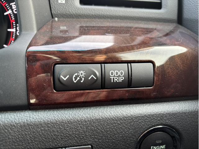 ヴェルファイア ２．４Ｚ　４ＷＤ　両側電動スライドドア　カロッツェリア製ＨＤＤナビ　フルセグ　ＨＩＤヘッドライト　フォグライト　純正革巻きステアリング　オートライト　オートエアコン　クリアランスソナー　スマートキー　ＥＴＣ（29枚目）