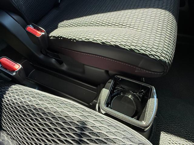 ハスラー 4WD セーフティーサポート 純正ナビ バックカメラ サイドカメラ 全方位カメラ レーダークルーズ レーンキープ シートヒーター クリアランスソナー フルセグ DVD Bluetooth 横滑り防止(26枚目)