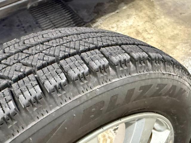 スペーシアギア マイスタイル 4WD 両側電動スライドドア 純正メモリーナビ 全周囲カメラ セーフティサポート レーダークルーズ レーンキープ ヘッドアップディスプレイ シートヒーター スマートキー オートライト ベッドキット付(14枚目)