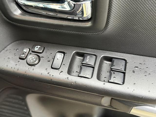 スペーシアギア マイスタイル 4WD 両側電動スライドドア 純正メモリーナビ 全周囲カメラ セーフティサポート レーダークルーズ レーンキープ ヘッドアップディスプレイ シートヒーター スマートキー オートライト ベッドキット付(29枚目)