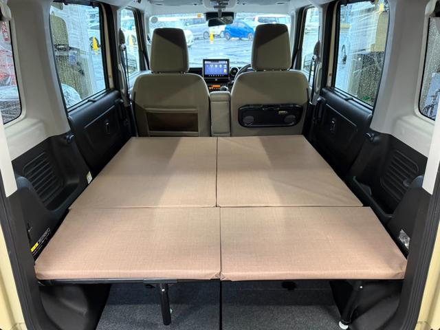 スペーシアギア マイスタイル 4WD 両側電動スライドドア 純正メモリーナビ 全周囲カメラ セーフティサポート レーダークルーズ レーンキープ ヘッドアップディスプレイ シートヒーター スマートキー オートライト ベッドキット付(34枚目)