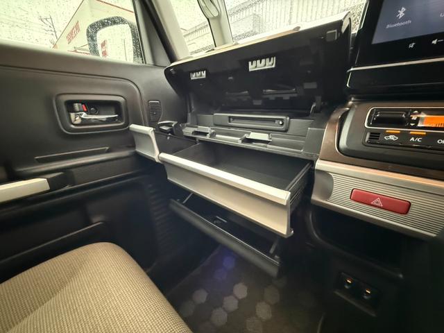 スペーシアギア マイスタイル 4WD 両側電動スライドドア 純正メモリーナビ 全周囲カメラ セーフティサポート レーダークルーズ レーンキープ ヘッドアップディスプレイ シートヒーター スマートキー オートライト ベッドキット付(41枚目)