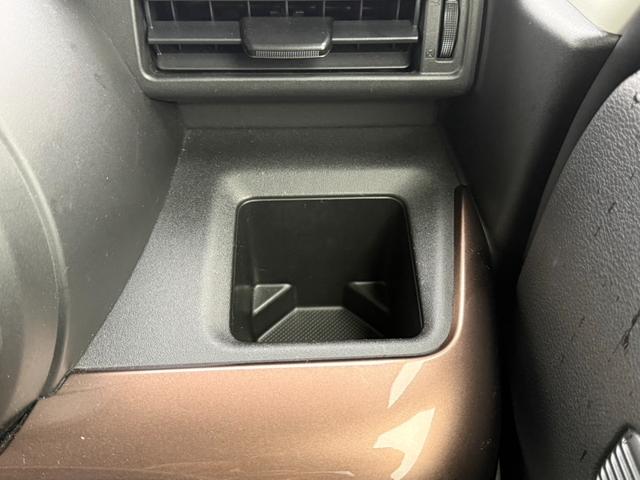 スペーシアギア マイスタイル 4WD 両側電動スライドドア 純正メモリーナビ 全周囲カメラ セーフティサポート レーダークルーズ レーンキープ ヘッドアップディスプレイ シートヒーター スマートキー オートライト ベッドキット付(48枚目)