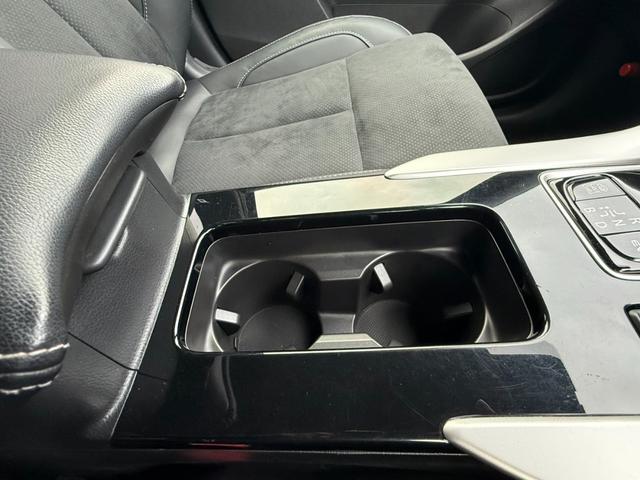 エクリプスクロスPHEV P 4WD サンルーフ 純正メモリーナビ 全周囲カメラ 衝突軽減システム レーダークルーズ シートヒーター LEDヘッドライト パワーシートクリアランスソナー ステアリングヒーター レーンキープ フルセグ(49枚目)