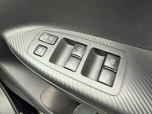 エクリプスクロスPHEV P 4WD サンルーフ 純正メモリーナビ 全周囲カメラ 衝突軽減システム レーダークルーズ シートヒーター LEDヘッドライト パワーシートクリアランスソナー ステアリングヒーター レーンキープ フルセグ(52枚目)