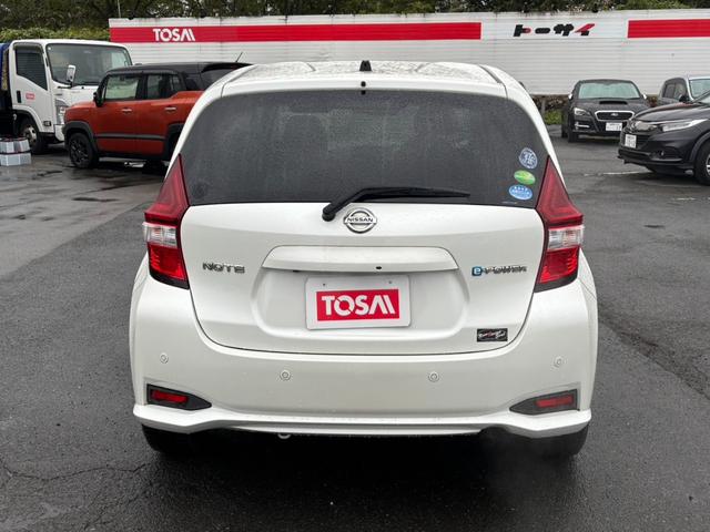 ノート e-パワー X FOUR 4WD ハイブリッド 純正メモリーナビ 全周囲カメラ エマージェンシーブレーキ インテリジェントルームミラー スマートキー レーンキープアシスト クリアランスソナー オートライト オートエアコン(16枚目)