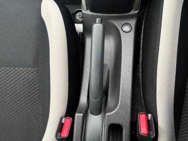 ノート e-パワー X FOUR 4WD ハイブリッド 純正メモリーナビ 全周囲カメラ エマージェンシーブレーキ インテリジェントルームミラー スマートキー レーンキープアシスト クリアランスソナー オートライト オートエアコン(30枚目)